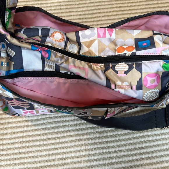 LeSportsac Disney small world Global Journey Baby bag - Picture 7 of 16